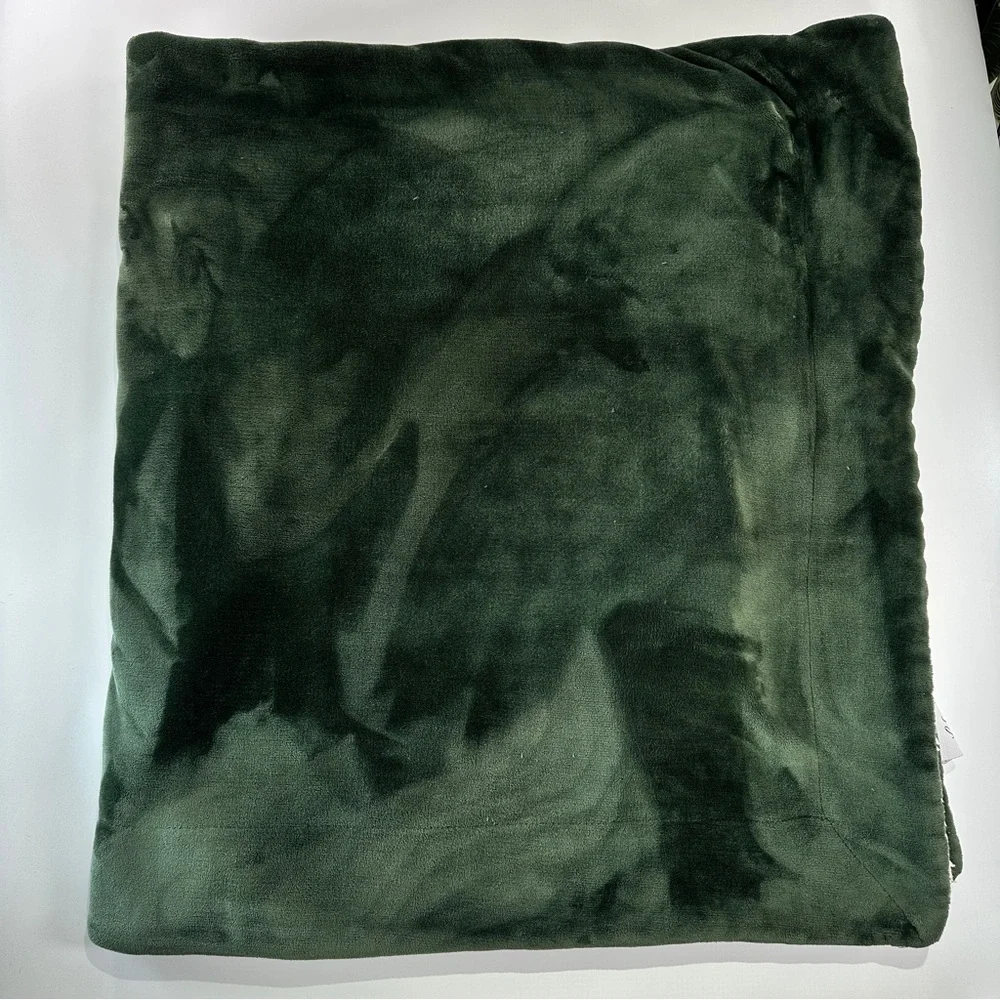Life Comfort Oversized Throw Blanket Sherpa Plush Green Cream 70x70